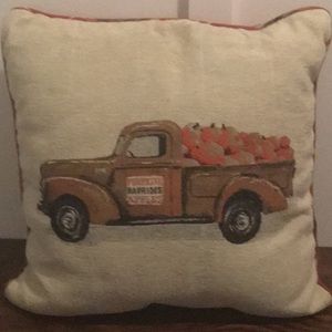 Fall pillow. Farm house style pillow. Plaid pillow